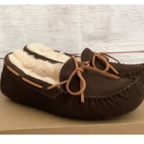 UGG Olsen Suede Sheepskin Slippers Men’s 7 Will fit Women's 8 NEW - Picture 1 of 11